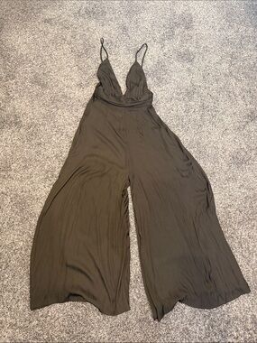Women’s Olive Wide-Leg Jumpsuit with Spaghetti Straps